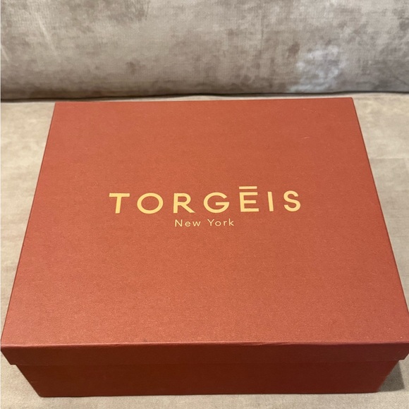 Elegant Burgundy Heeled Boots - Picture 9 of 12